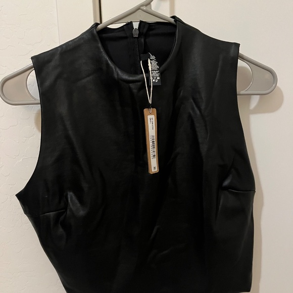 Brand new with tags Skims faux leather crew neck top - Picture 5 of 6